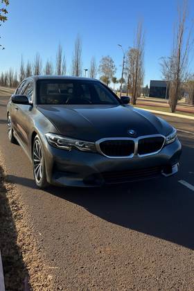 BMW 320i 2.0 16V TURBO GASOLINA SPORT GP AUTOMÁTICO BMW 320i 2.0 16V TURBO GASOLINA SPORT GP AUTOMÁTICO